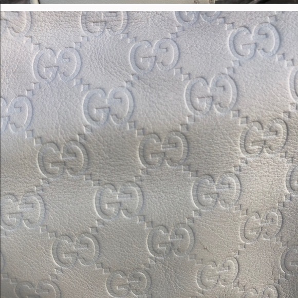 Authentic Gucci Satchel - Picture 4 of 9